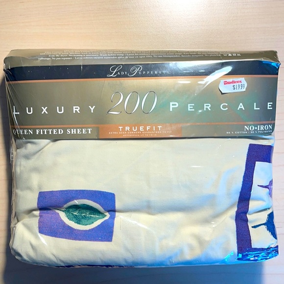 Queen Extra Deep Fitted Sheet & 2 pillowcases - Picture 2 of 9